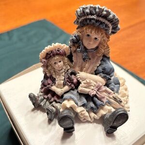 Vintage Boyds Dollstone Victoria with Samantha 3.5" No.1 in the Victorian Series